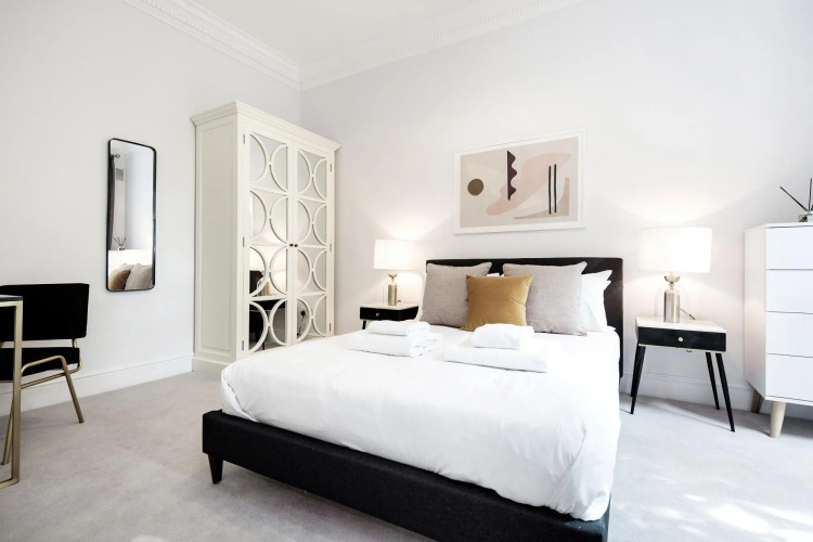 The King s Road Suite Next to Sloane Square