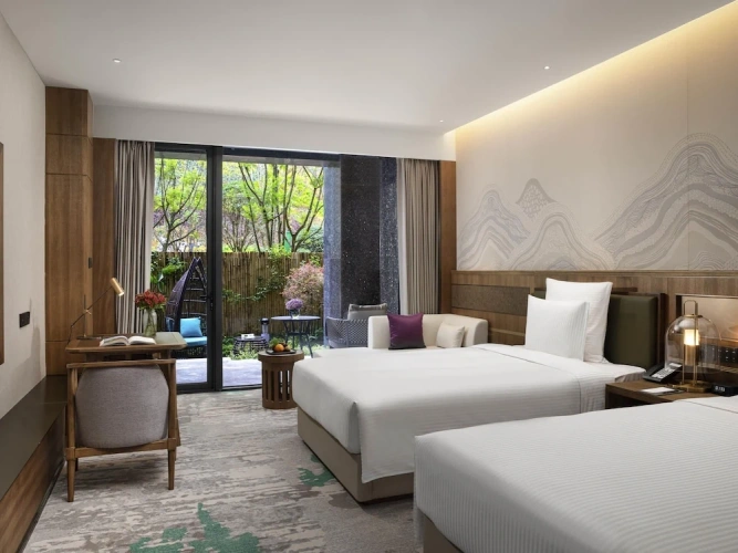 Deluxe Twin room with balcony and with mountain view
