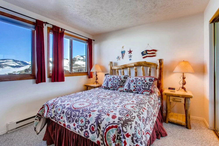 20 Hunter Hill Road, #205 - 4 Br Condo