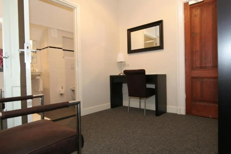 Standard Twin room with view