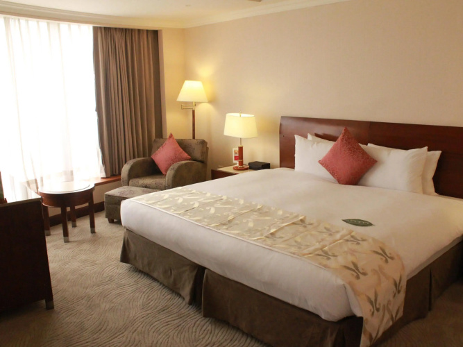 Monarch Plaza Hotel