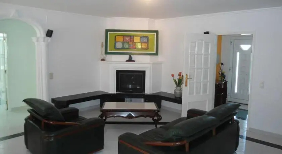 Alamos House