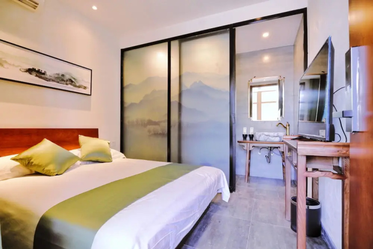 Super 8 Hotel