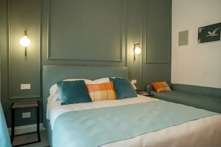 Deluxe Triple room with balcony