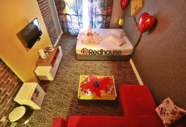 Red House Vip