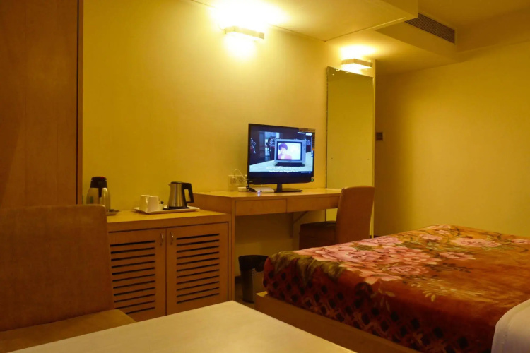 Mayur Residency