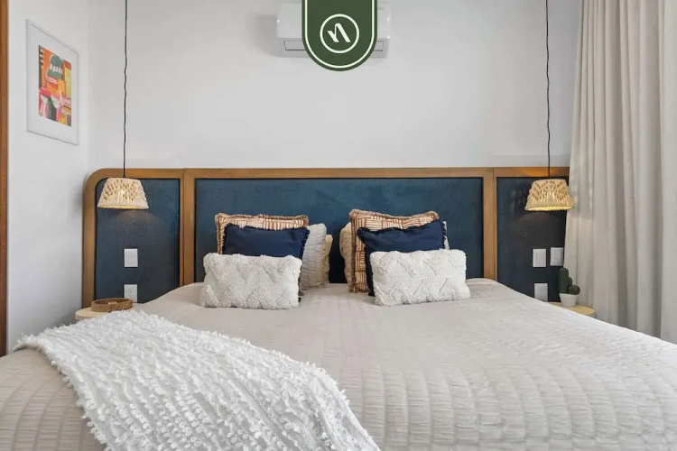 Boho 2 BR Condo - Dowtown - Rooftop Pool - Jacuzzi