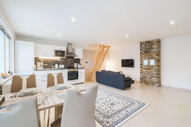 Deluxe Apartment