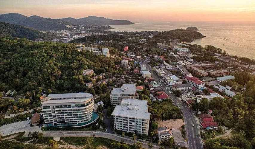 Seaview modern Apartment at Karon Hill