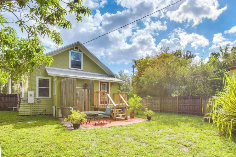 3 Bedrooms Cottage