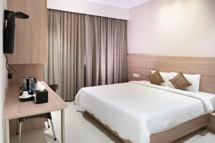 1 Bedroom Deluxe room with city view