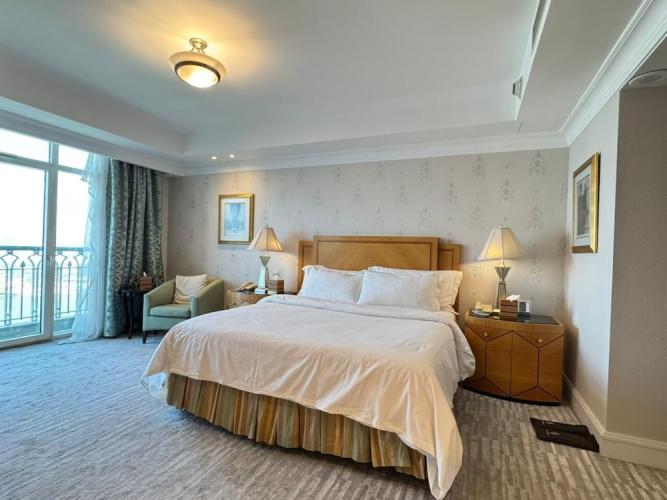 Premium SA at 4 Seasons Hotel