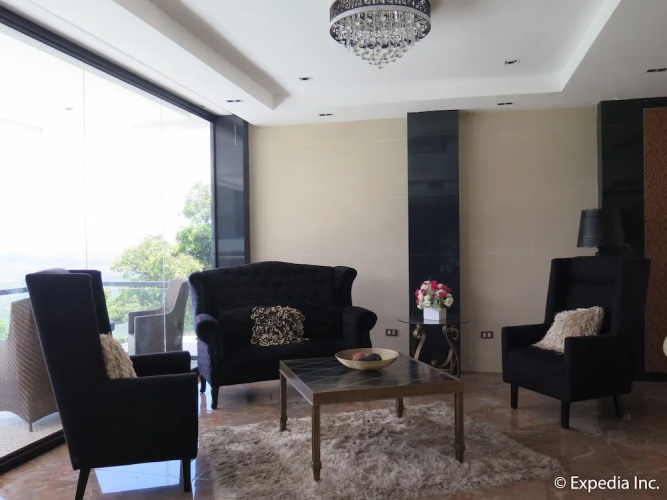 Splash Suites Tagaytay