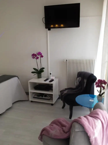 Brand New Studio Cannes Super Center