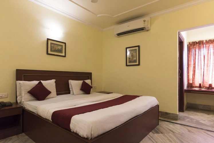 OYO 4209 Maurya Inn