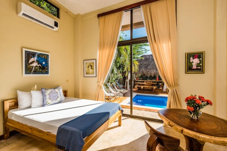 Deluxe Quadruple Apartment with pool view