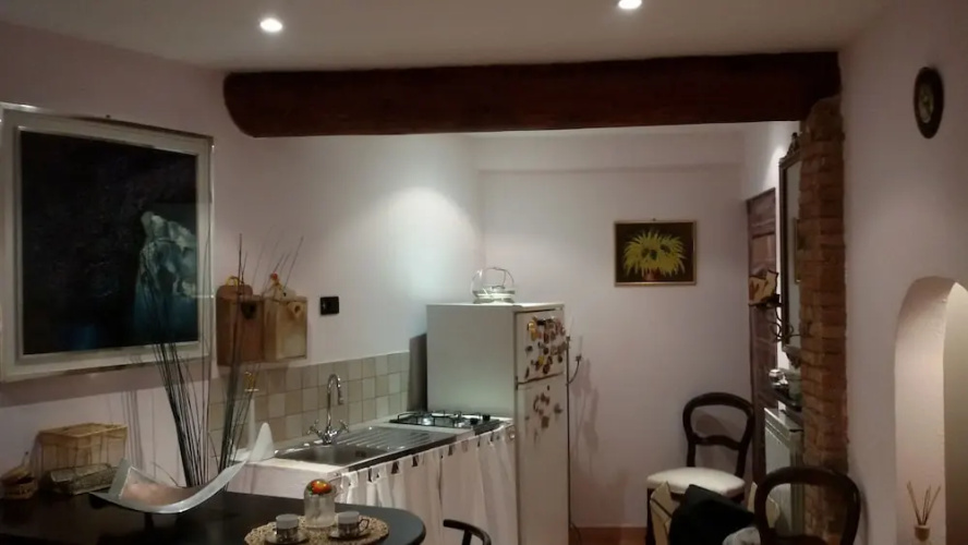 House Ari