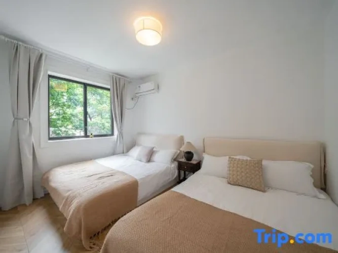 Standard Sextuple room
