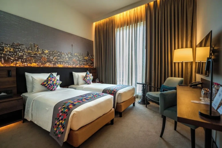 Deluxe Twin room with city view