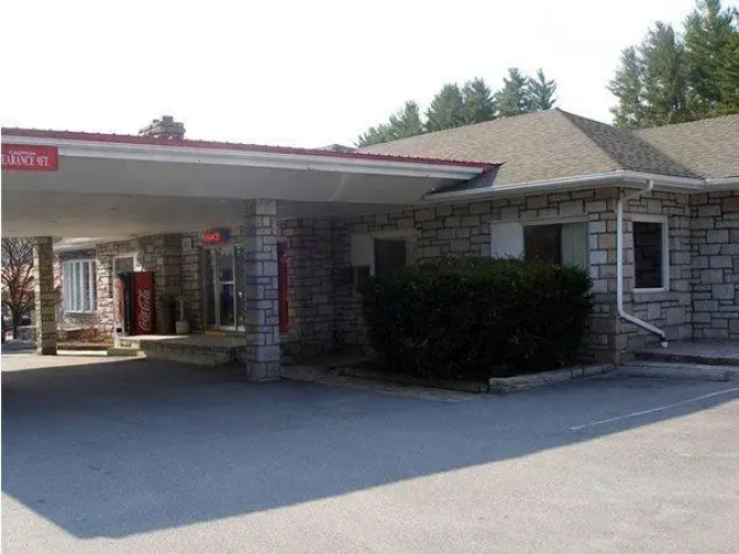 Red Carpet Inn