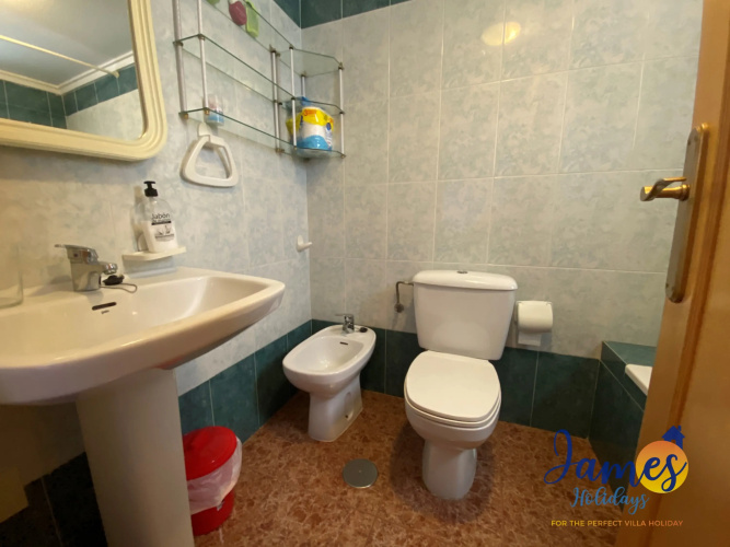 Torrevieja 2nd Floor Aprt with Comm Pool TV7