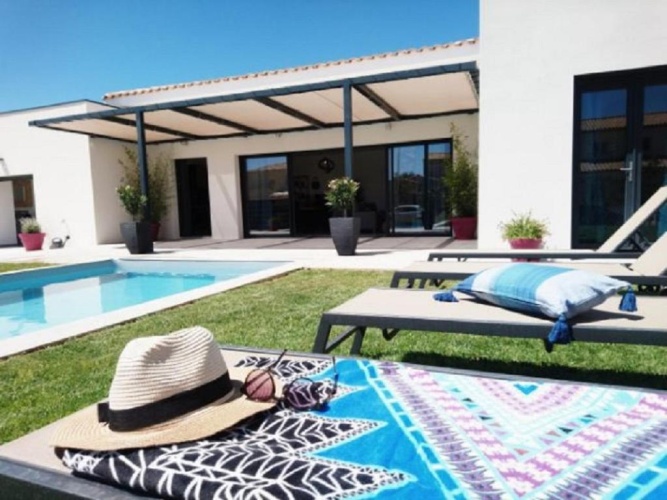 3 Bedrooms Villa