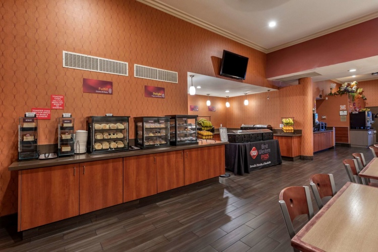 Best Western Plus Stovall's Inn photo 36