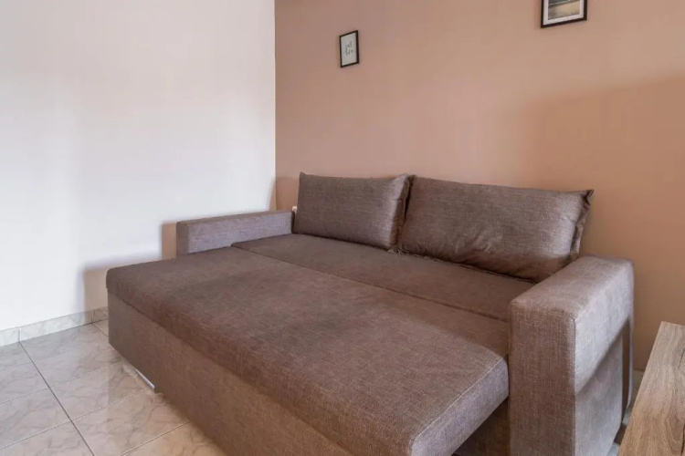 Central apartment with parking