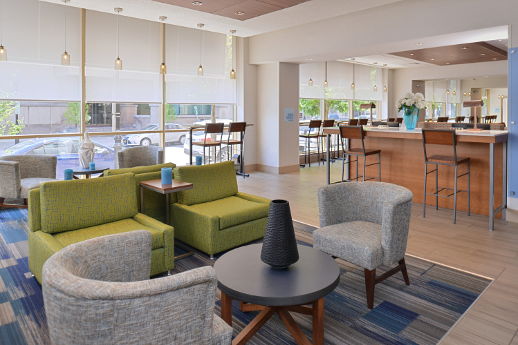 Holiday Inn Express & Suites Buffalo Downtown - Medical CTR photo 24