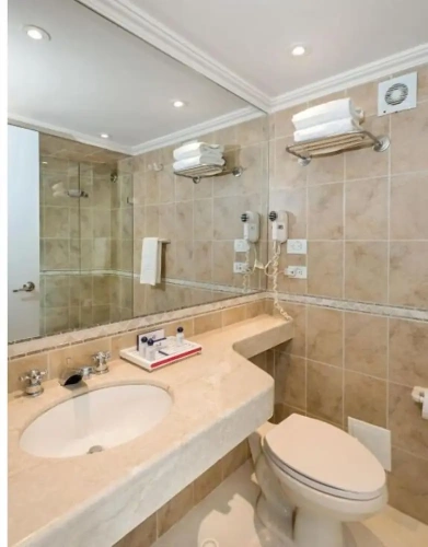 Standard Twin room with city view