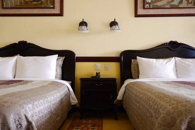 Santo Tomas Hotel