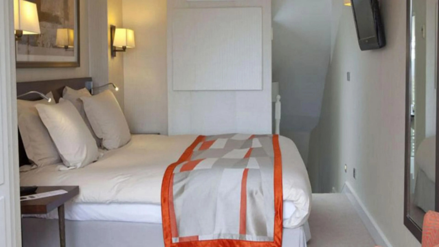 Hotel Le Senat