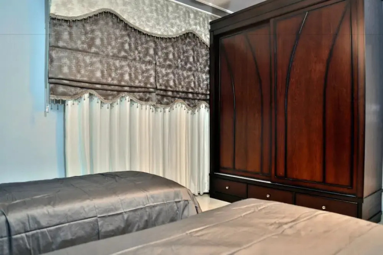 Deluxe Apartments