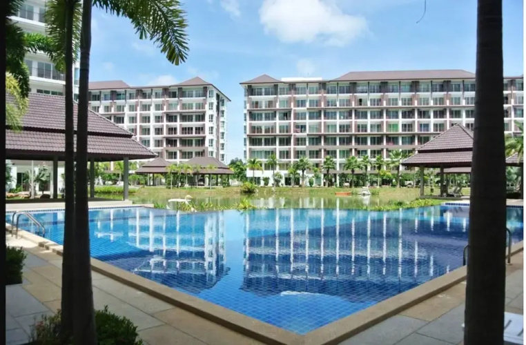 Ad Condominium Bang Saray F2 R205