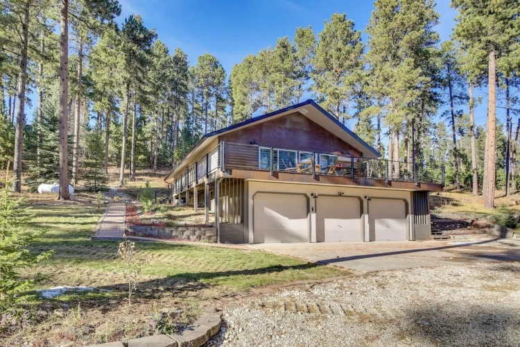 4 Bedrooms Cottage