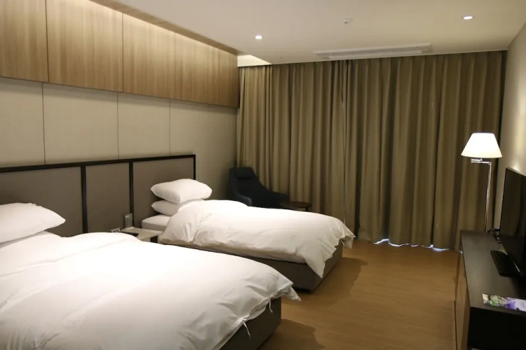 2 Bedrooms Suite