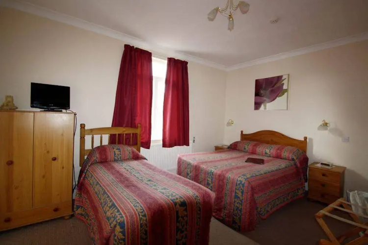 Gatwick Castle B&B