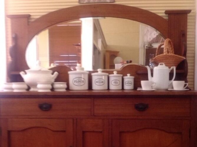 Gum Paddock Country CottageOver view