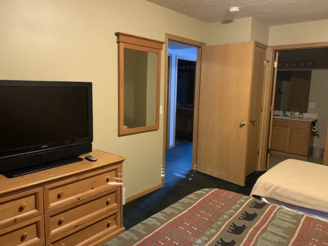 Black Bear Lodge - Cubs Den