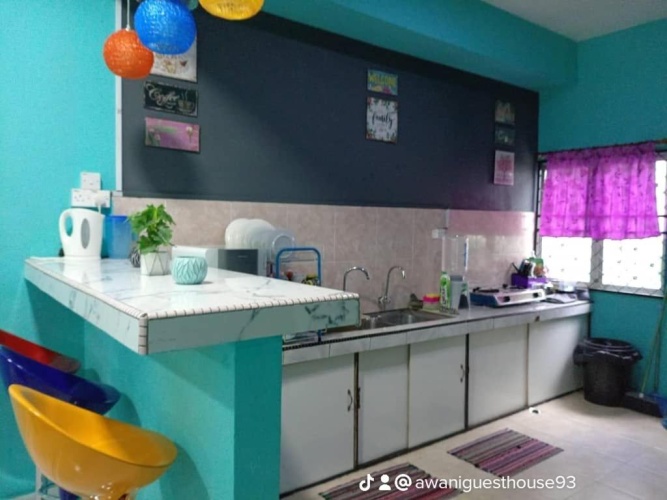 4 Bedrooms Cottage