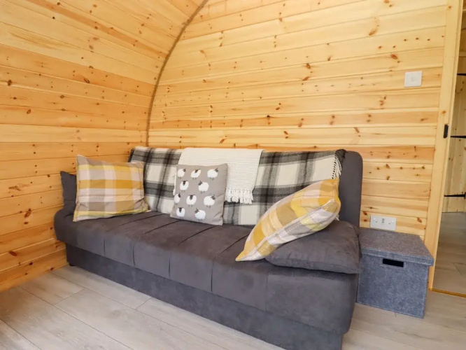 Meadow Lodge @ Berrys Place Farm