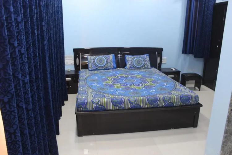 Villa 99 4BHK
