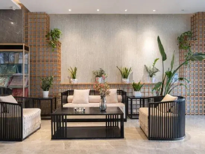 Huangchi Business Hotel