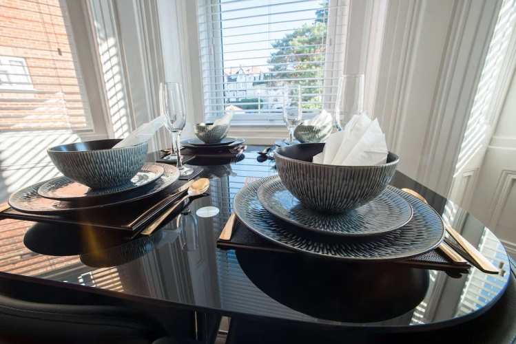 Chine Gardens Apartment