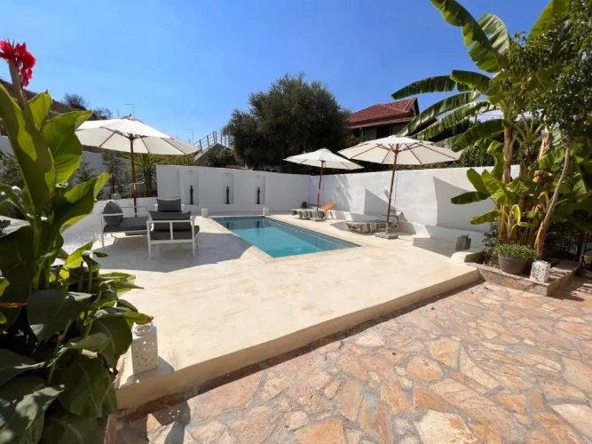 3 Bedrooms Villa