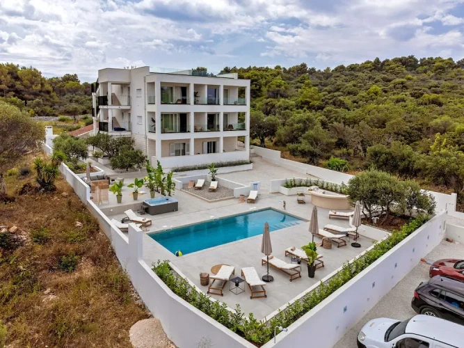 Apartment with balcony