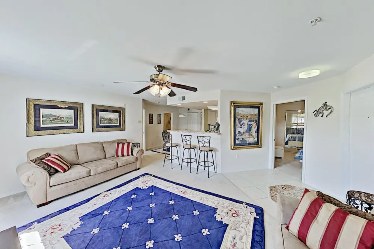 17754mil 2 Bedroom Condo
