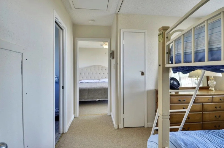 Beachfront Feel BFF 5 Br home by RedAwning