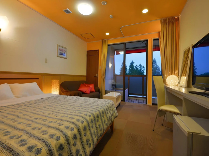 Hotel Casual Euro