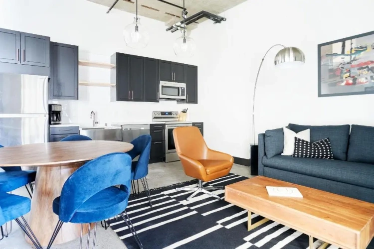 2 Bedrooms Apartment